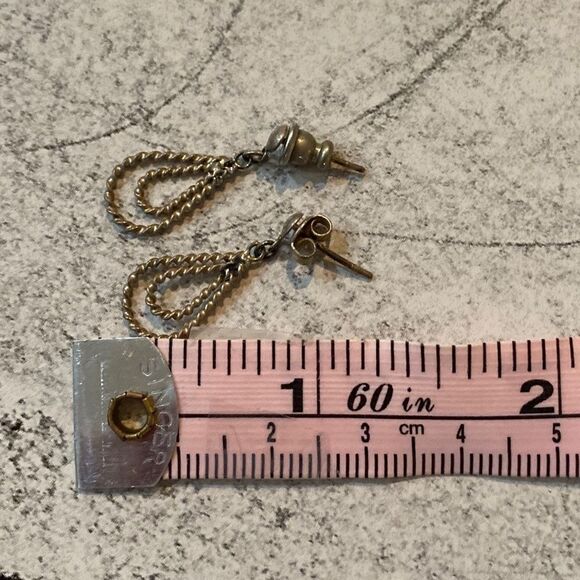 🌴 Vintage 90’s Silver Double Twisted Loop Dangle Post Earrings - Picture 3 of 6